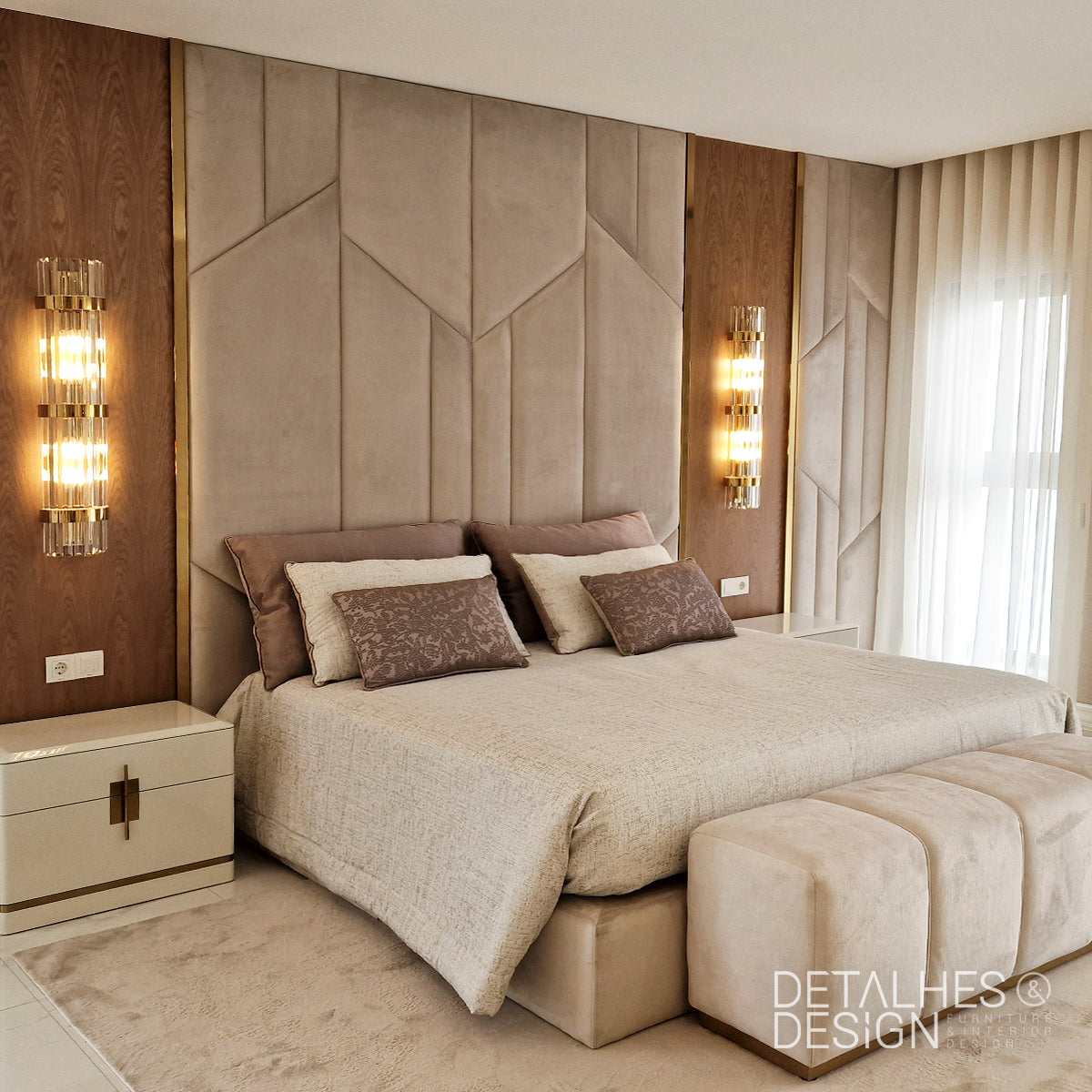 Quarto Vercelli da marca Evanyrouse, um espaço acolhedor com texturas naturais, luz suave e atmosfera de conforto e elegância. Um projeto Detalhes & Design.